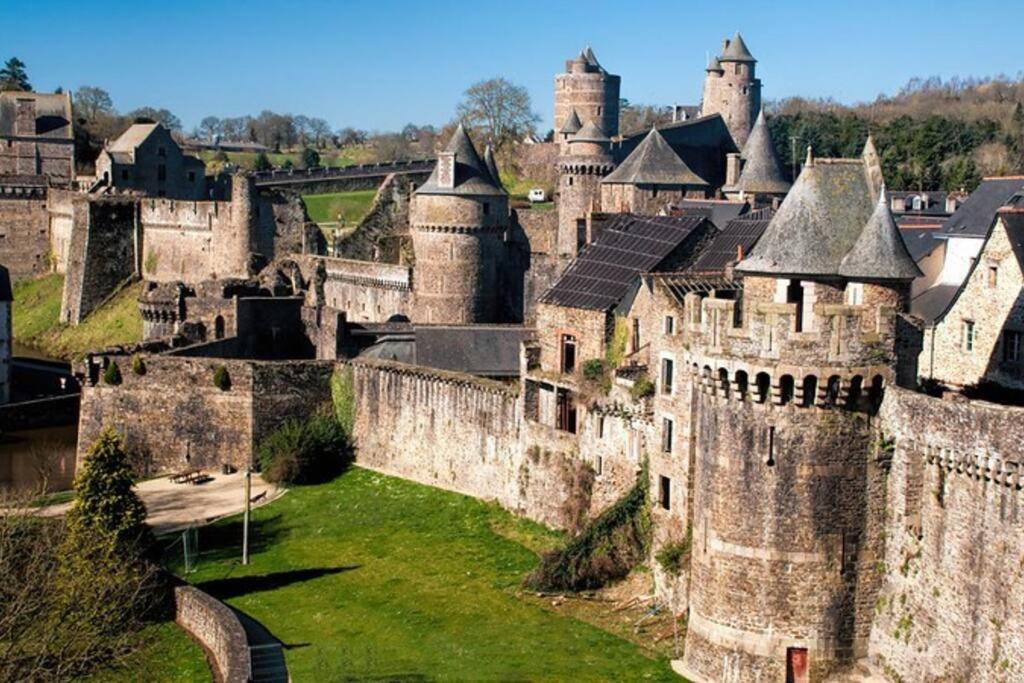 Appartement Proche Gare Routiere Fougères Exterior foto